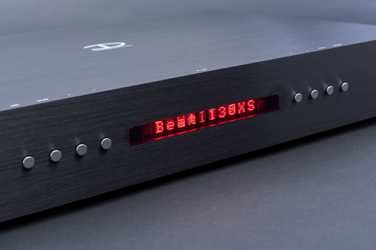 Cтереоусилитель Densen B-130XS black/gold