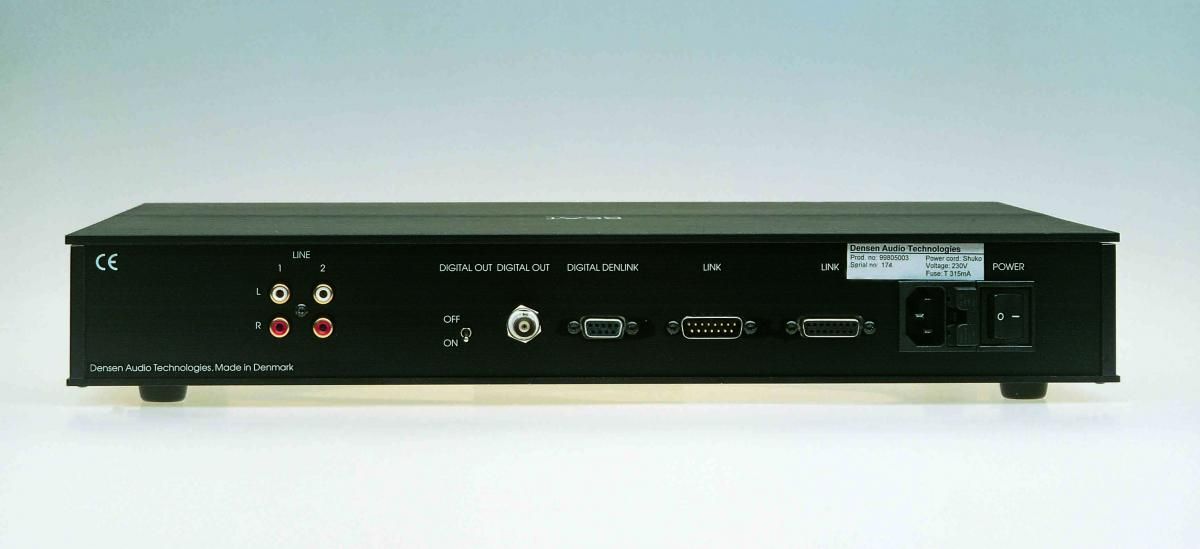 CD проигрыватель Densen B-440XS black/gold