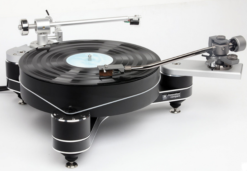 Проигрыватель винилов  Clearaudio Innovation Compact