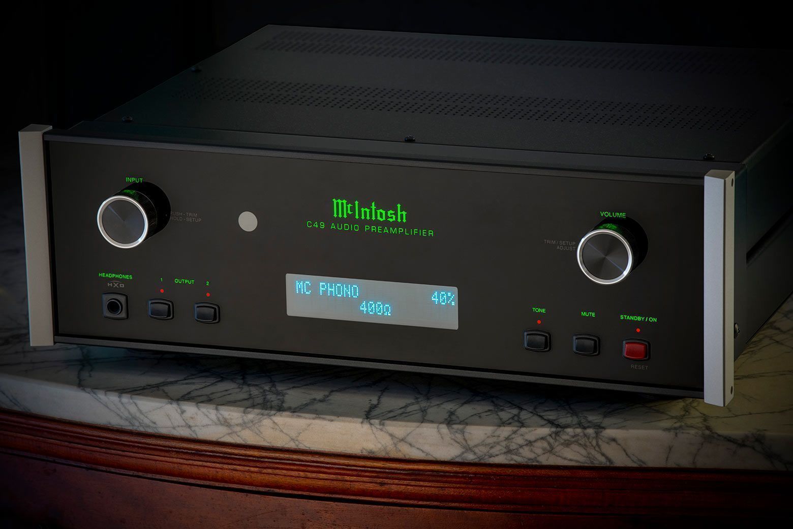 Предусилитель McIntosh C49