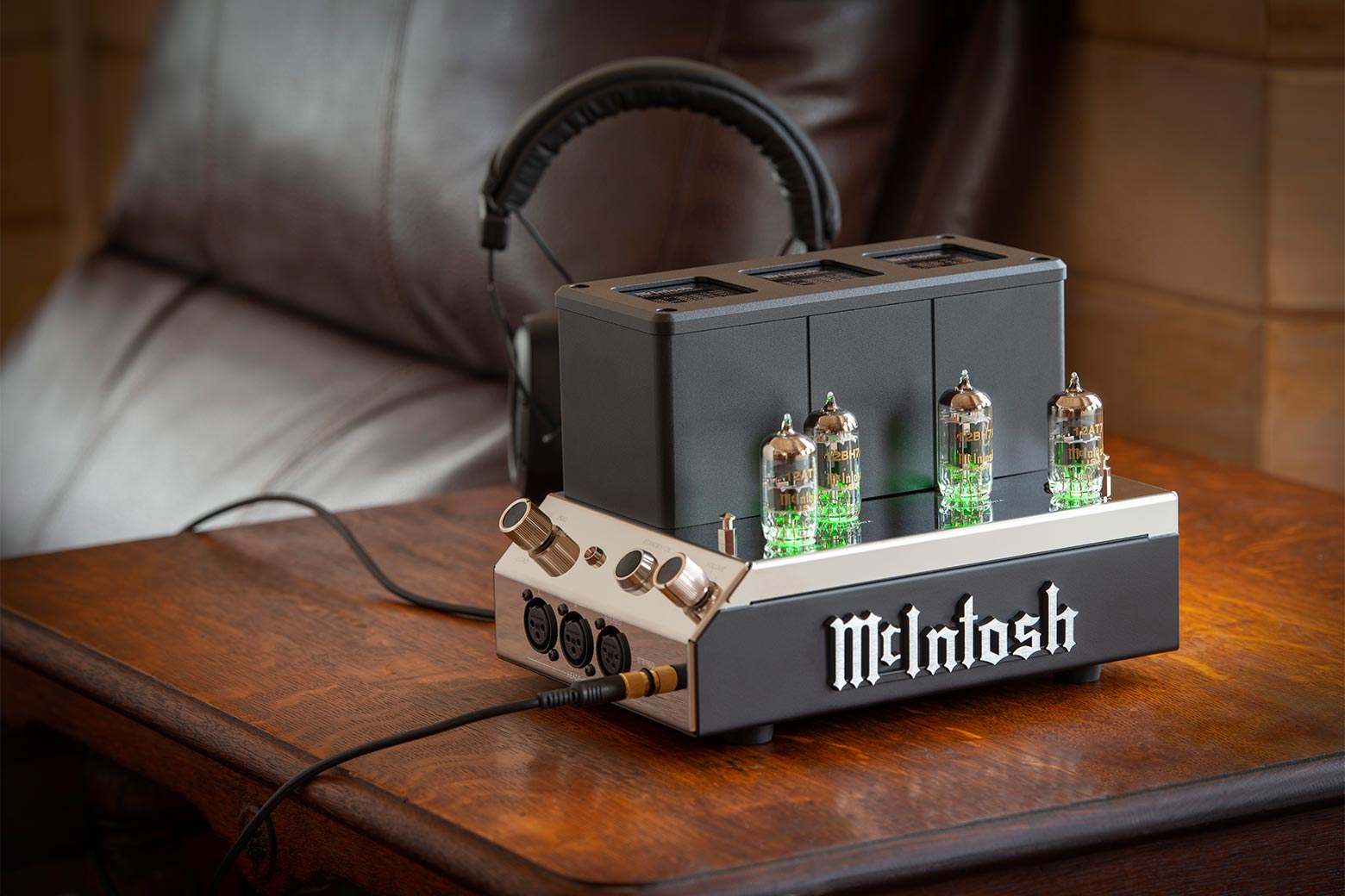 Усилитель для наушников Mcintosh MHA200