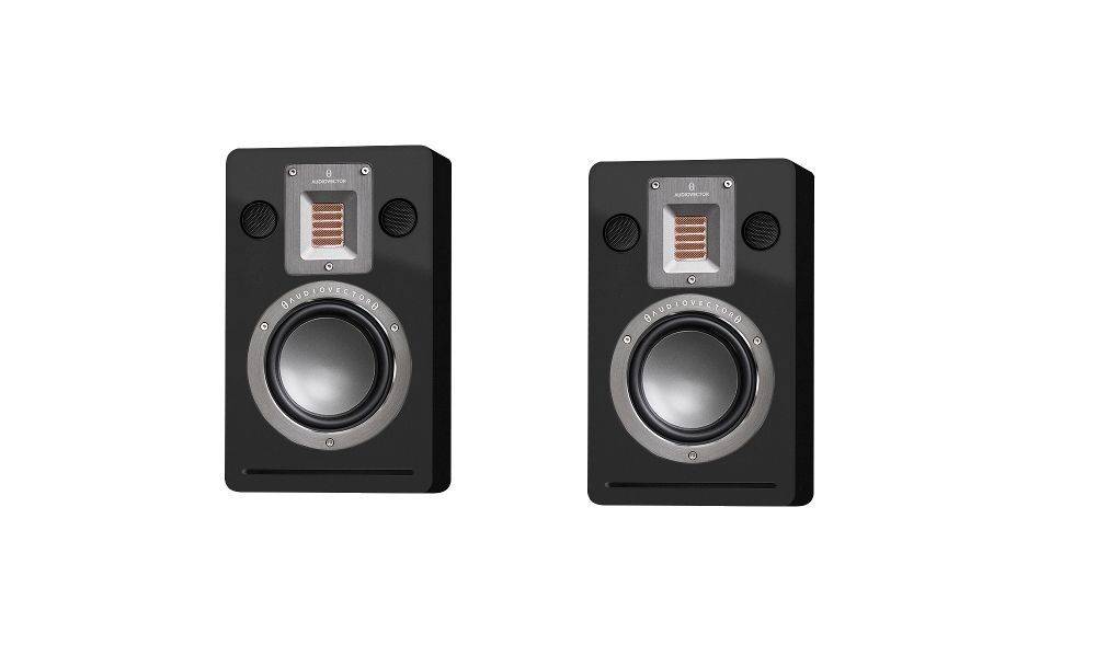 Настенная акустика Audiovector QR Wall Black Piano (пара)
