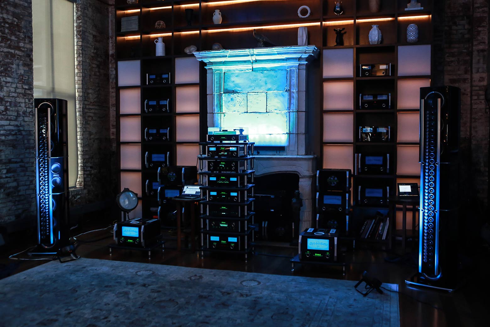 Напольная акустическая система McIntosh XRT2.1K