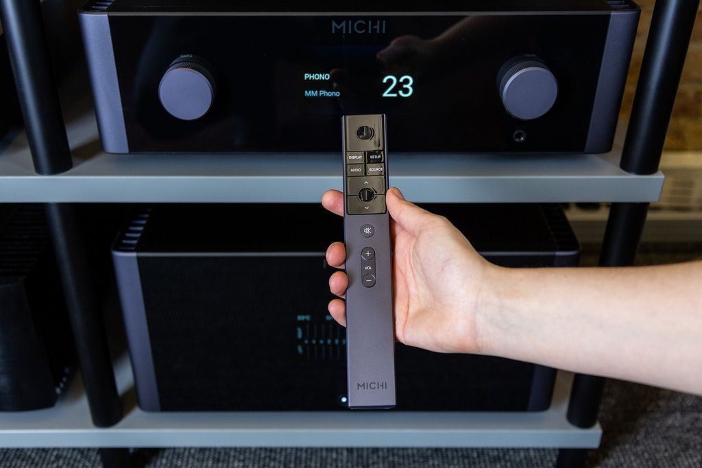 Предварительный усилитель Michi P5 black