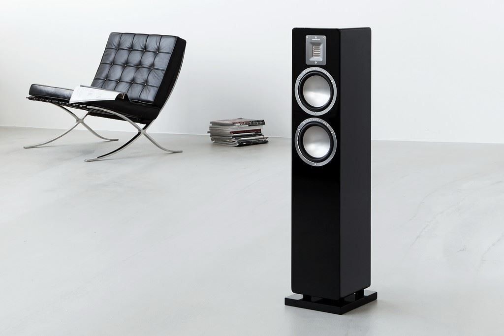 Напольная акустика AudioVector QR 3 Black Piano