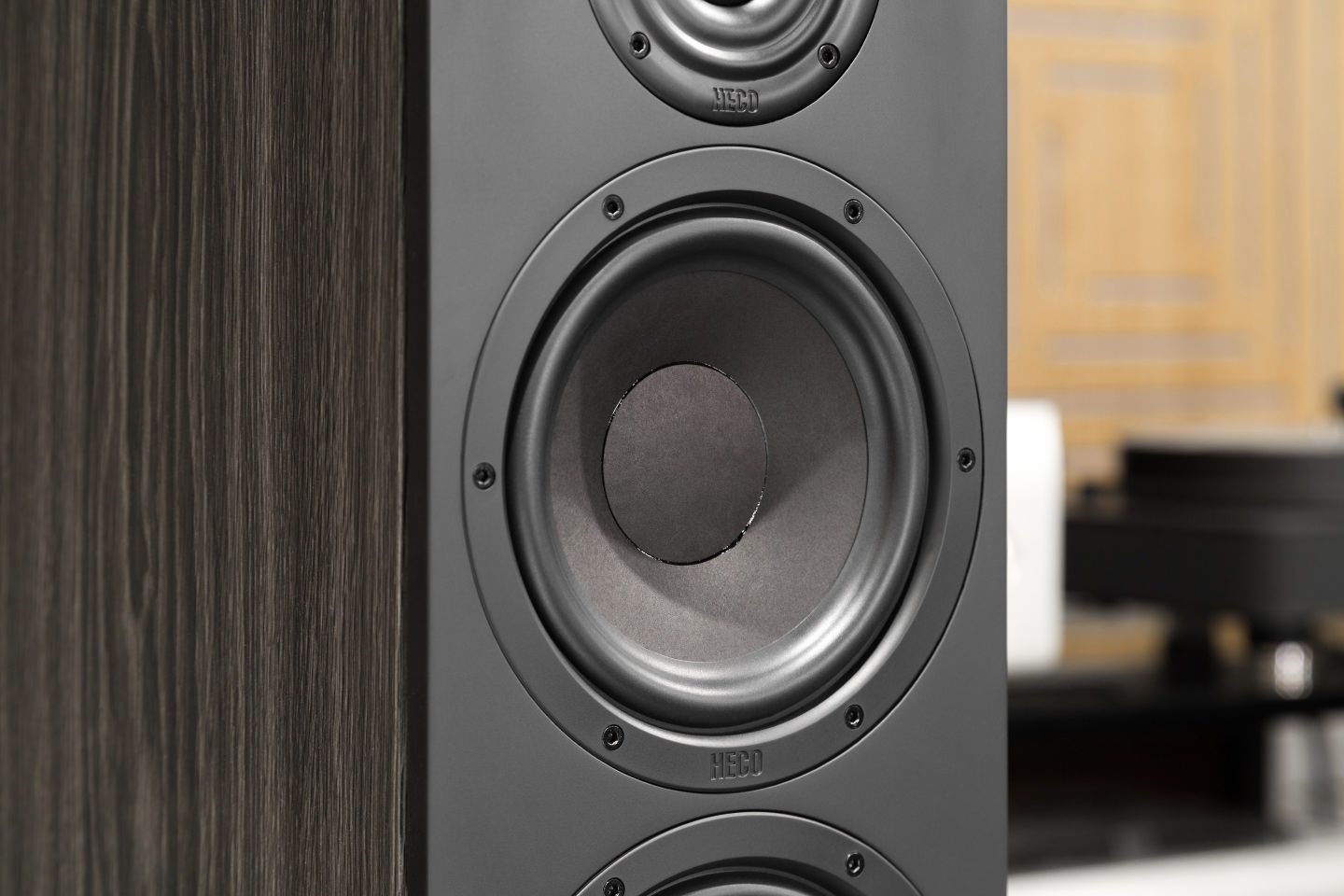 Напольная акустика Heco Aurora 700 Ebony Black