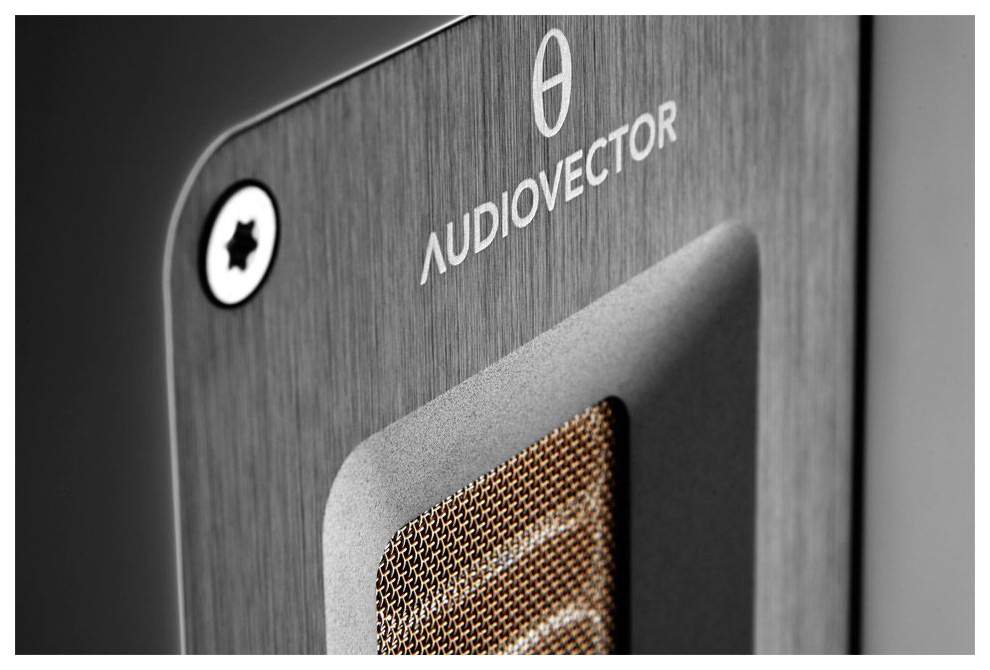Полочная акустика Audiovector QR 1 Black Piano